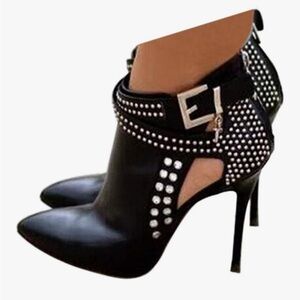 Elegant Black Studded Ankle Boots